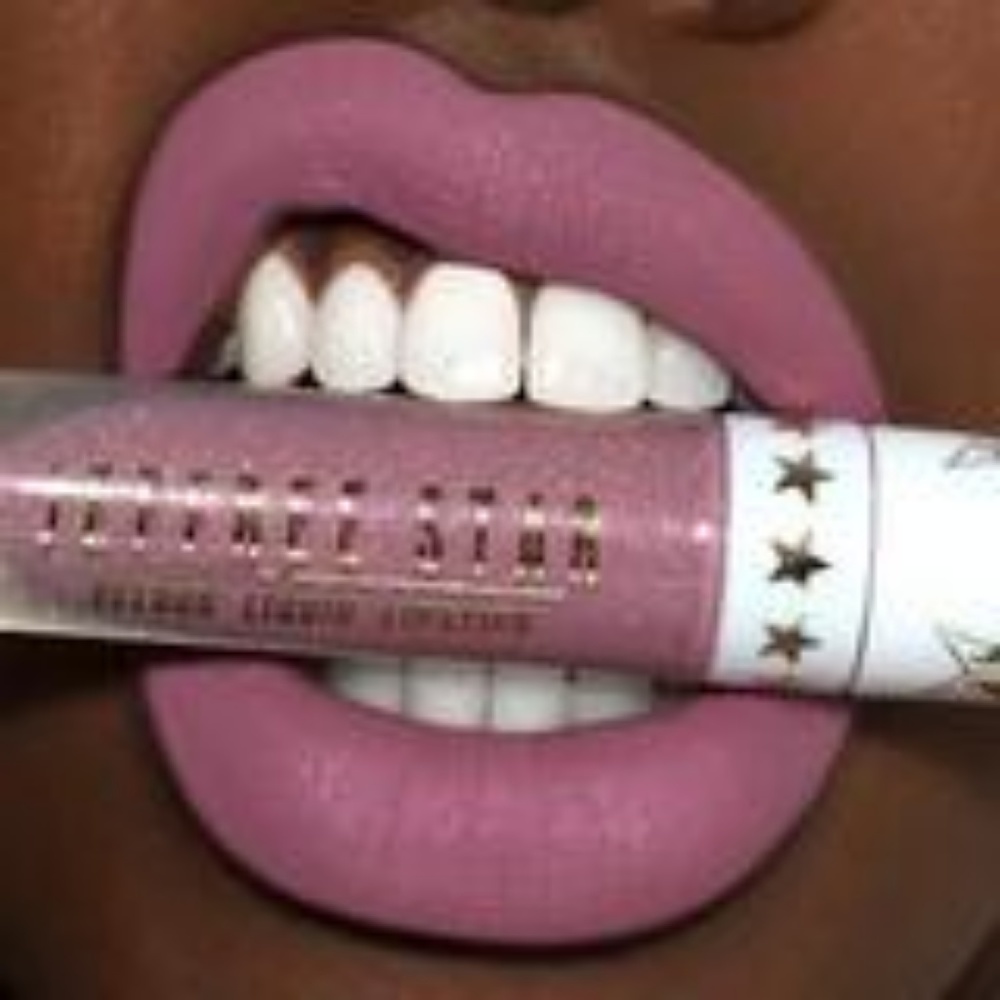 Jeffree Star Velour Liquid Lipstick SCANDAL